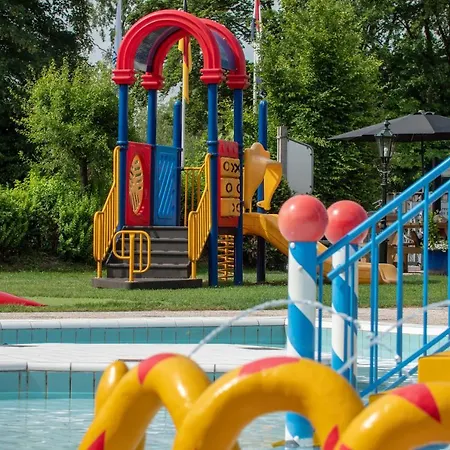 Recreatiecentrum Het Eibernest Aldeamento Turístico Eibergen